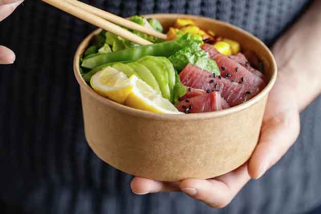 Poké bowl de atún rojo